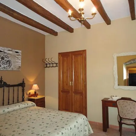 Villa Speciality Sleeps 20 Pool Wifi Olost